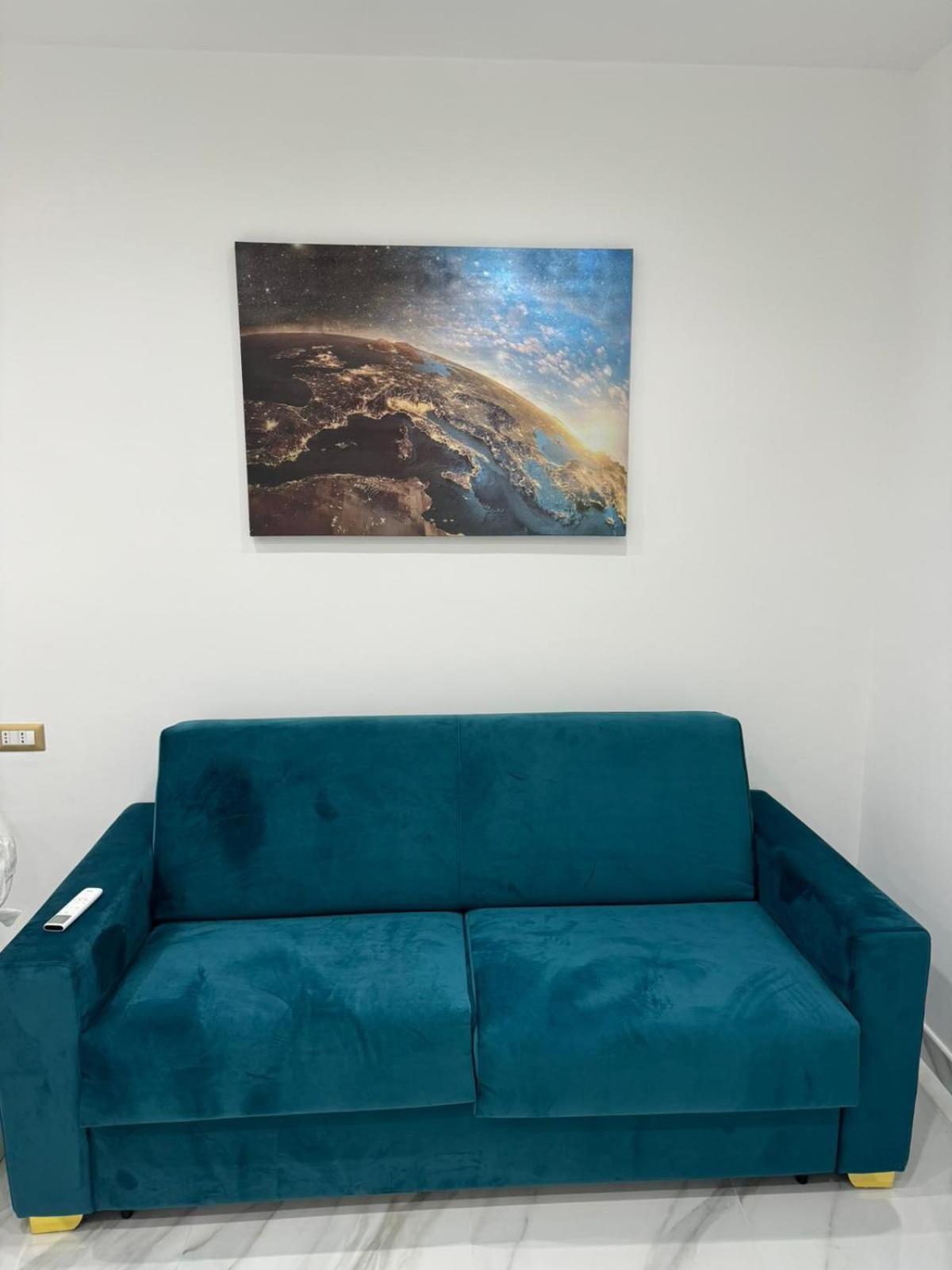 Familia Hotel Napoli Bagian luar foto