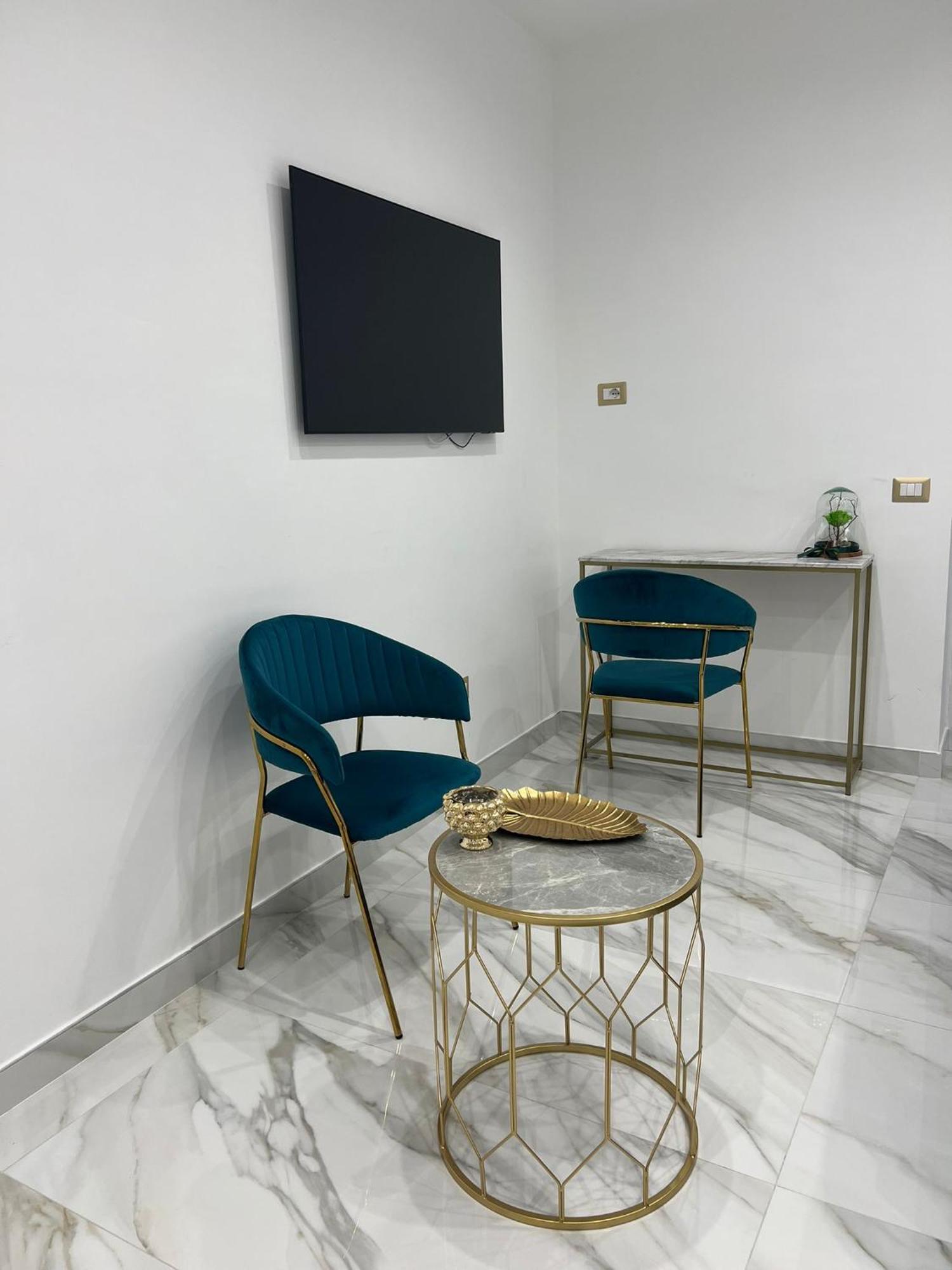 Familia Hotel Napoli Bagian luar foto