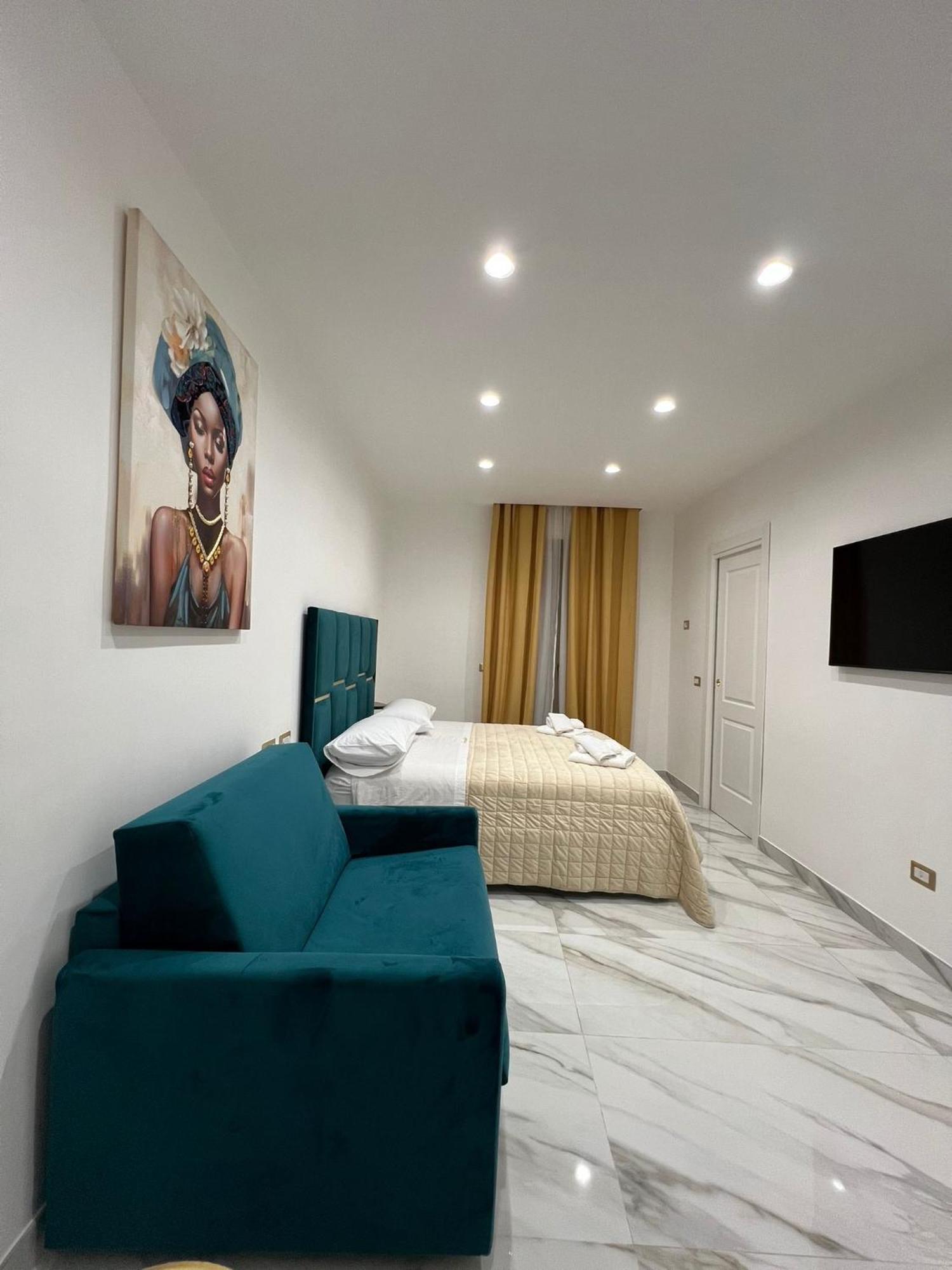 Familia Hotel Napoli Bagian luar foto