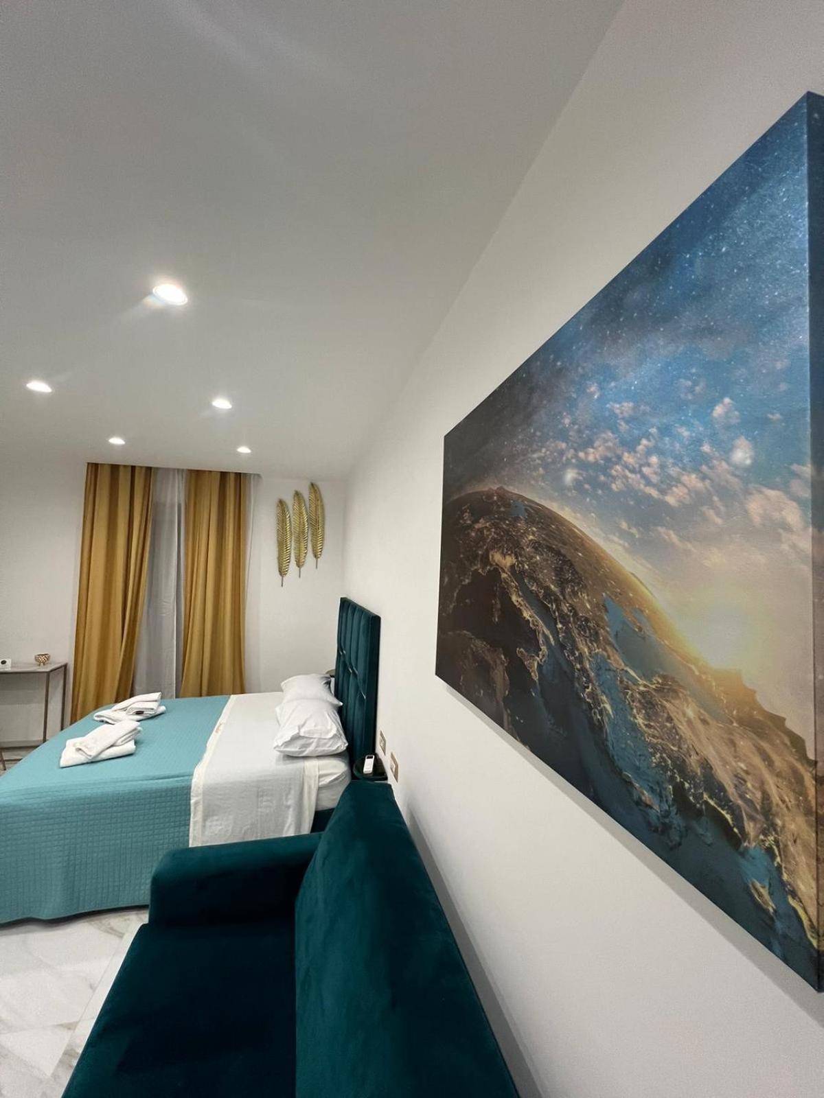 Familia Hotel Napoli Bagian luar foto