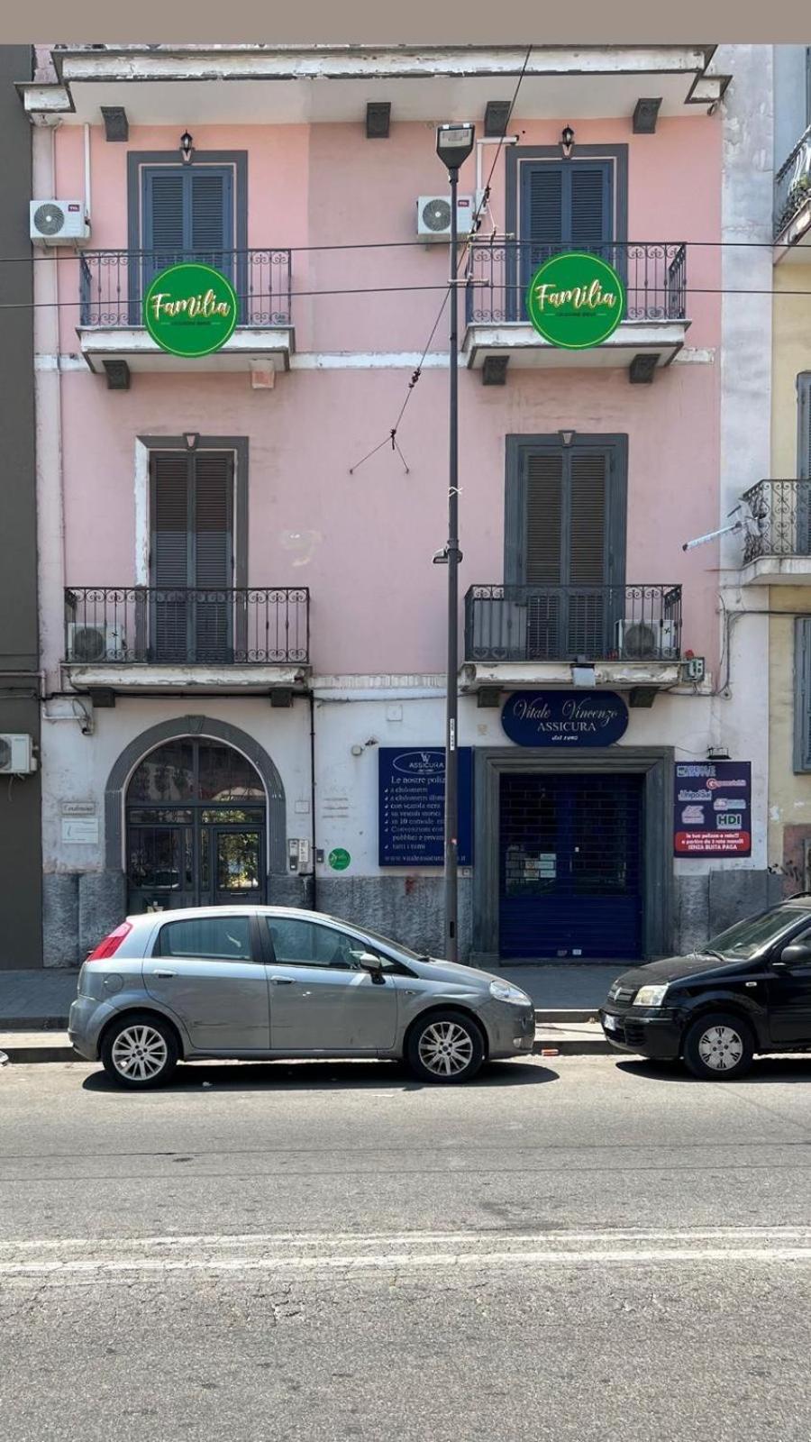 Familia Hotel Napoli Bagian luar foto